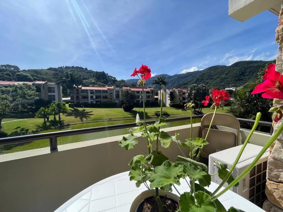 Cr Mariposa Rentals Lakeview Penthouse With Office Space, Pool, Gym, Tennis Santa Ana  Eksteriør bilde