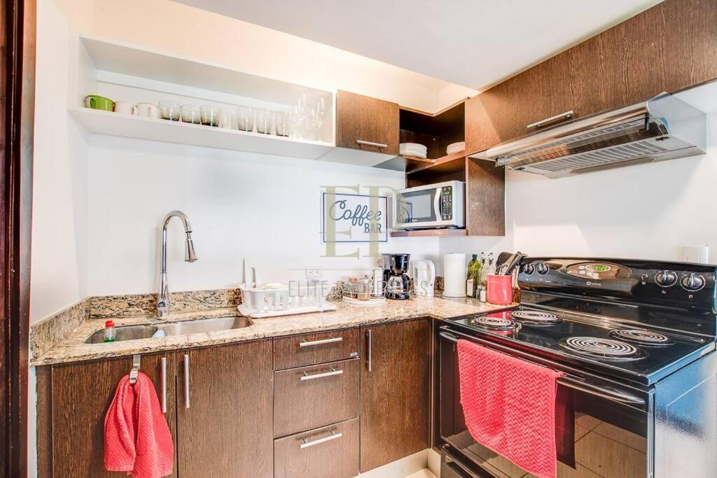 Cr Mariposa Rentals Lakeview Penthouse With Office Space, Pool, Gym, Tennis Santa Ana  Eksteriør bilde