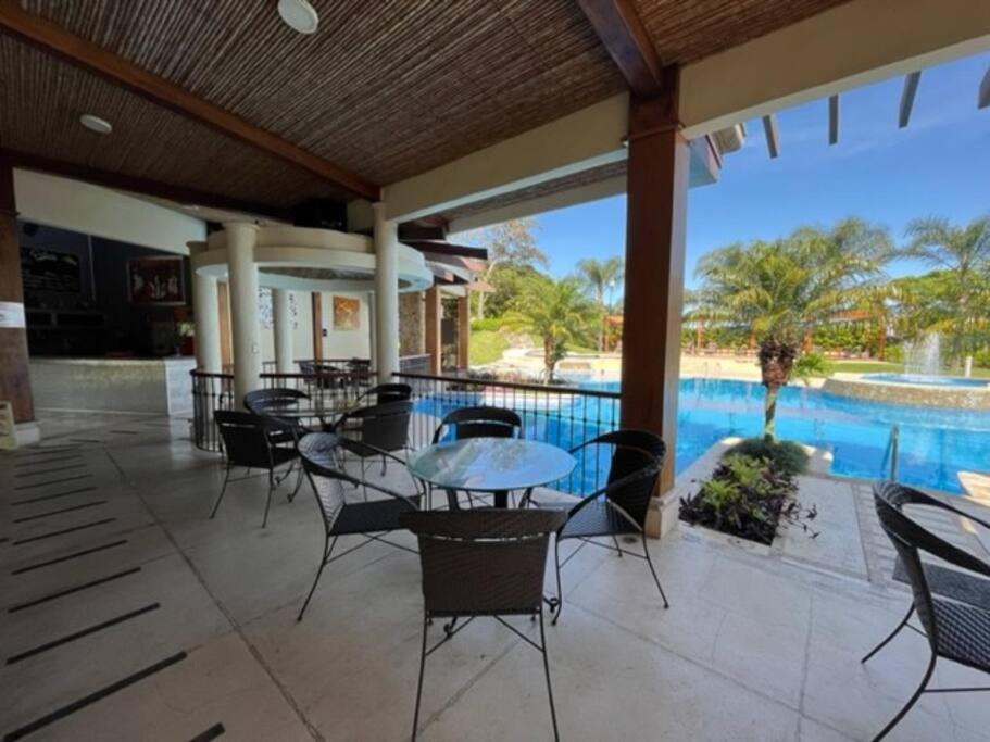 Cr Mariposa Rentals Lakeview Penthouse With Office Space, Pool, Gym, Tennis Santa Ana  Eksteriør bilde