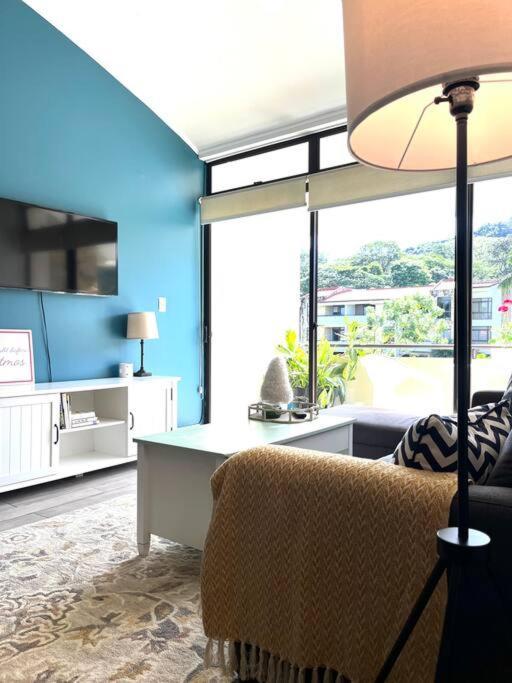 Cr Mariposa Rentals Lakeview Penthouse With Office Space, Pool, Gym, Tennis Santa Ana  Eksteriør bilde