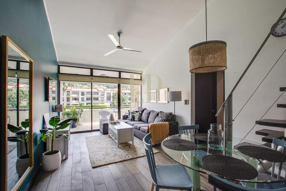 Cr Mariposa Rentals Lakeview Penthouse With Office Space, Pool, Gym, Tennis Santa Ana  Eksteriør bilde